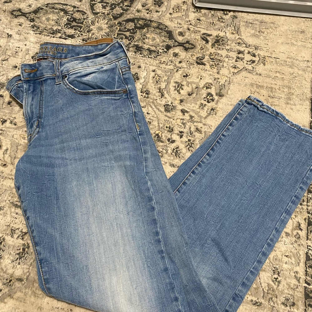 MENS American eagle jeans. Light wash size 34/32
